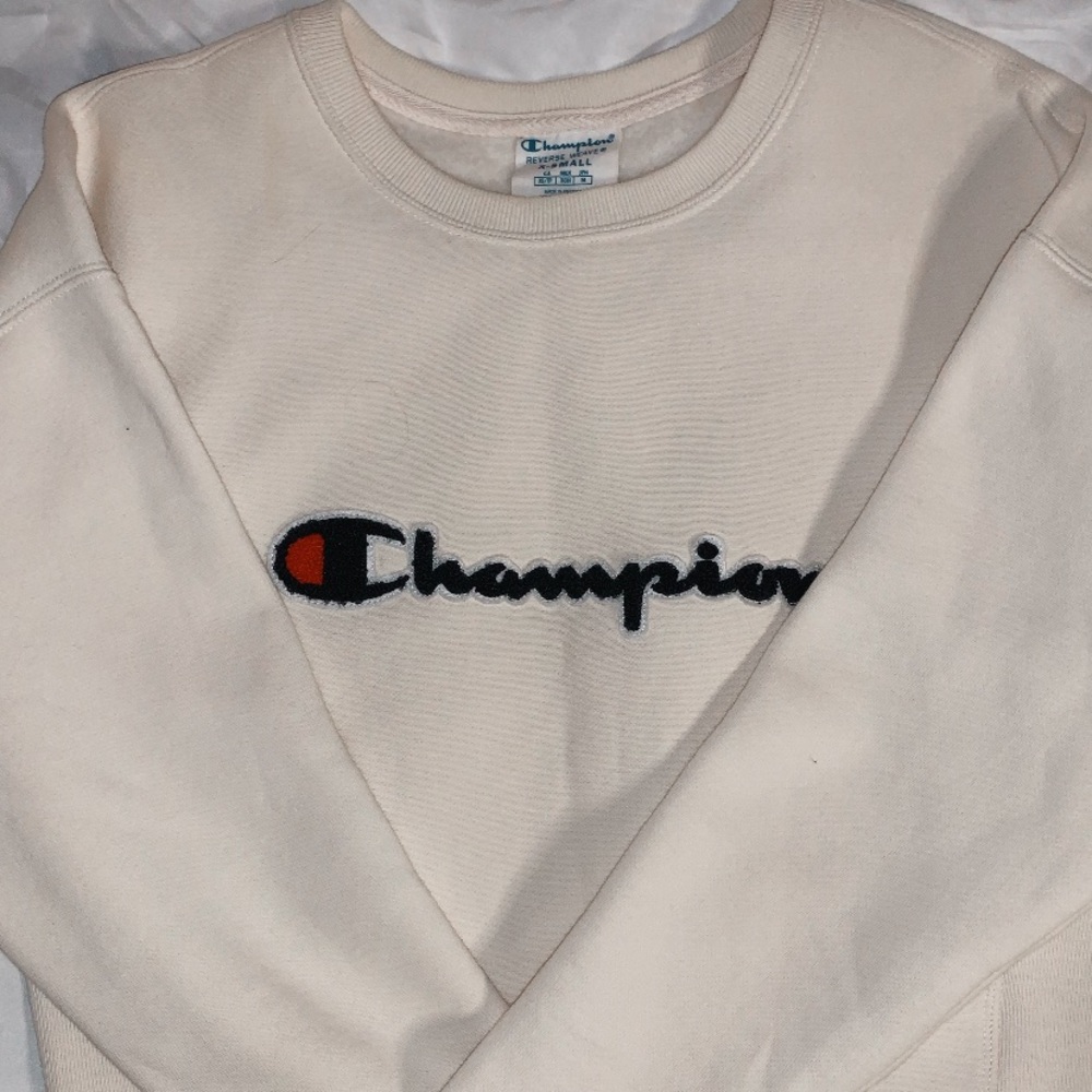 Cream reverse weave Champion cropped crew neck